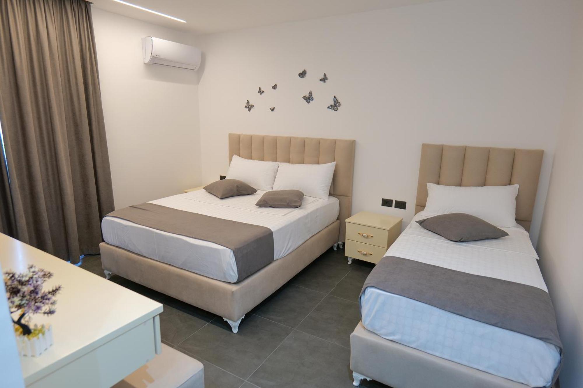 Hotel Celaj Vlorë Exterior foto