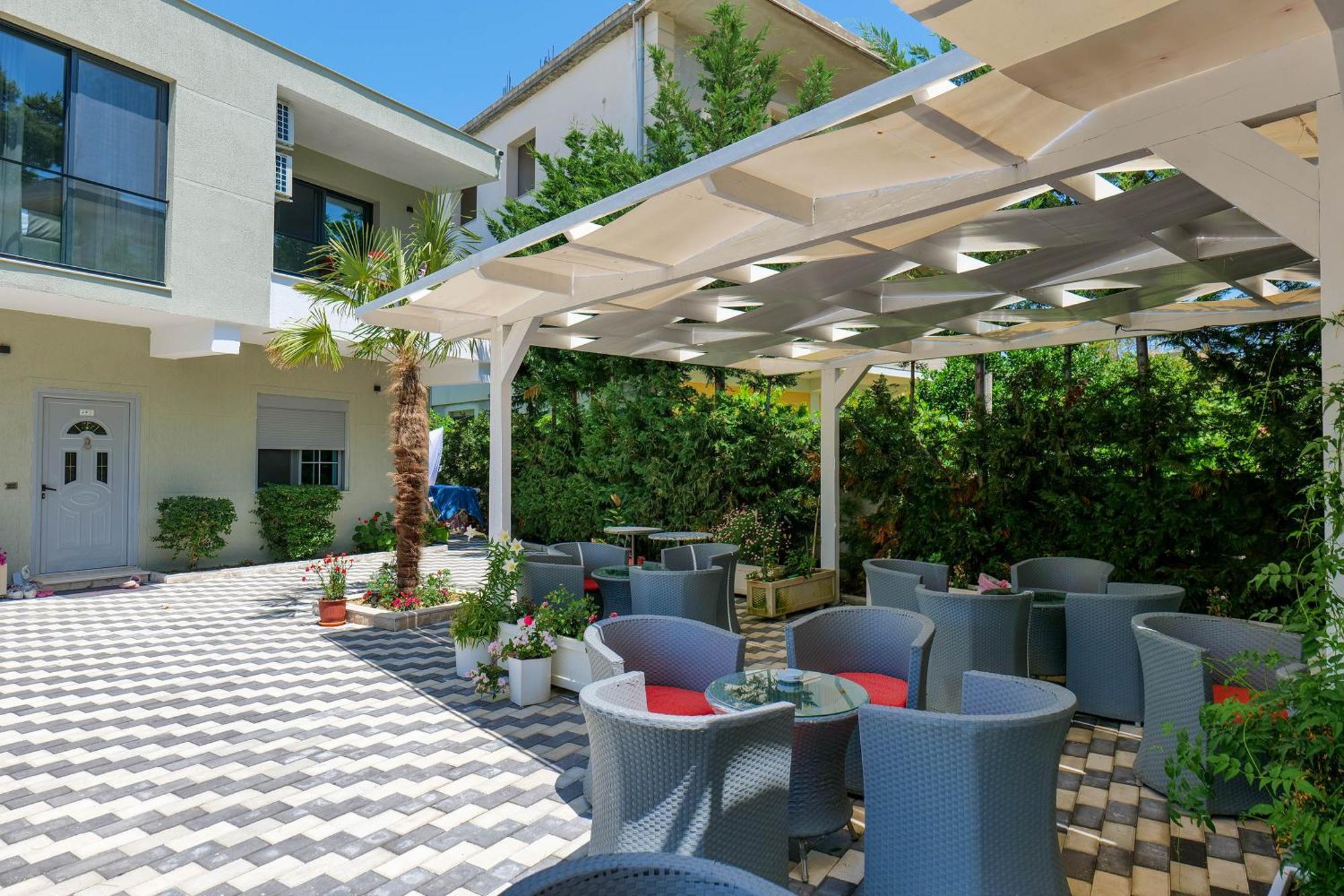 Hotel Celaj Vlorë Exterior foto